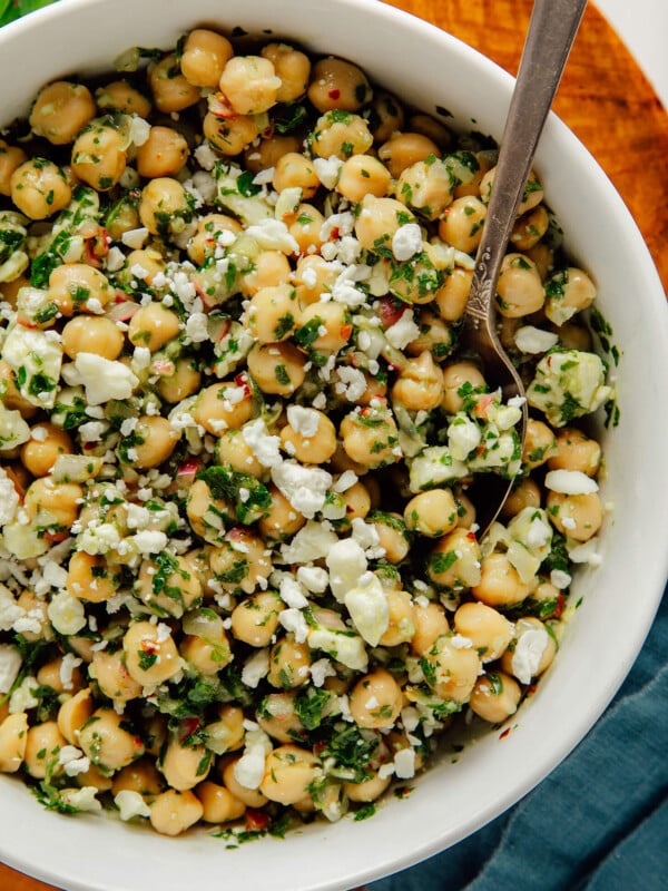 chimichurri chickpeas close-up