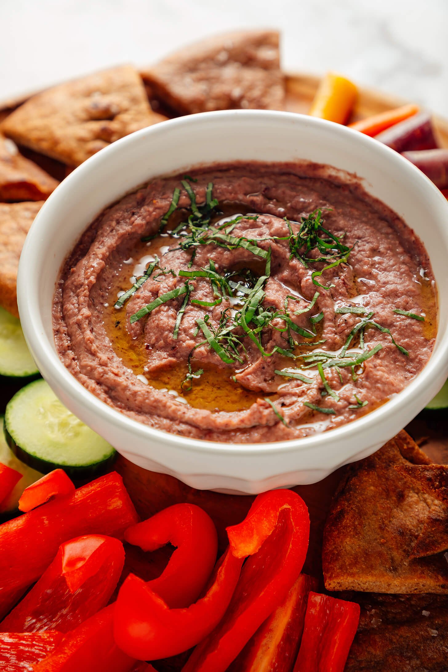 Kalamata white bean dip