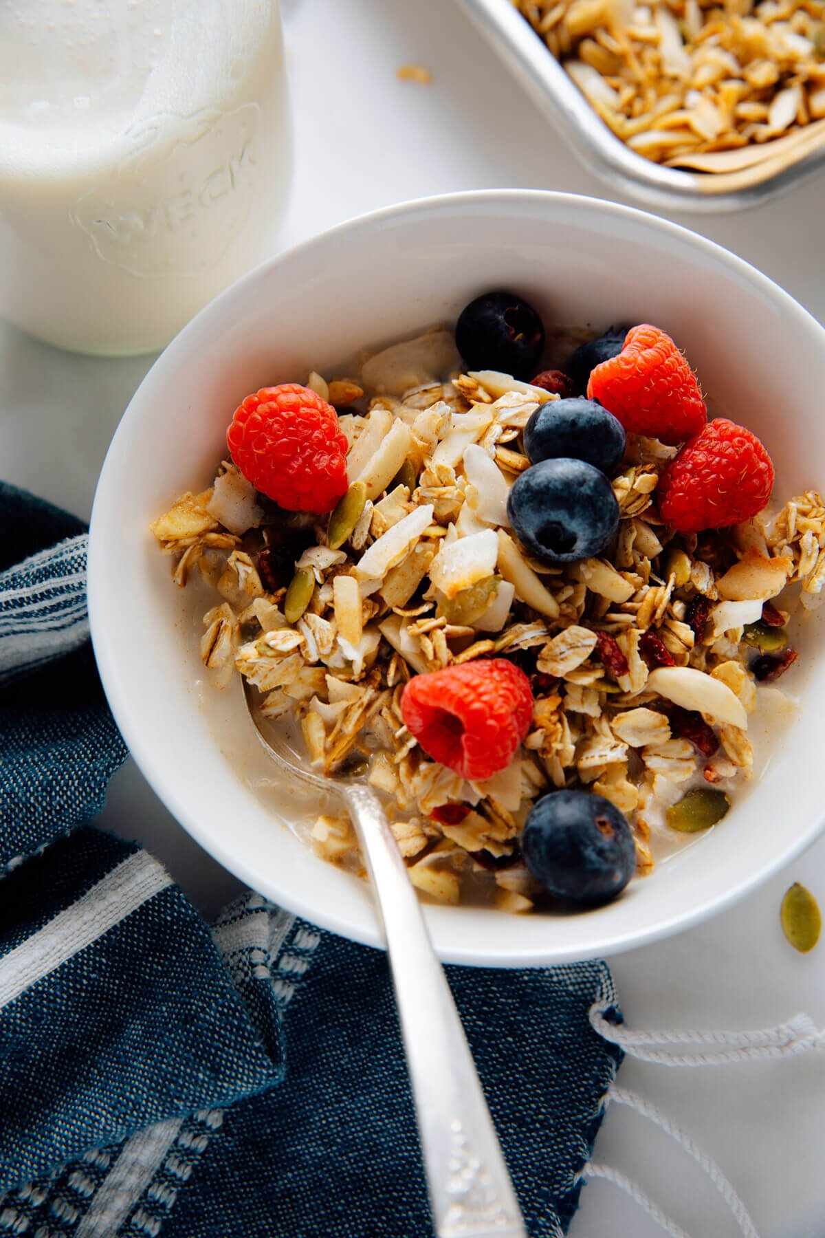 muesli in bowl