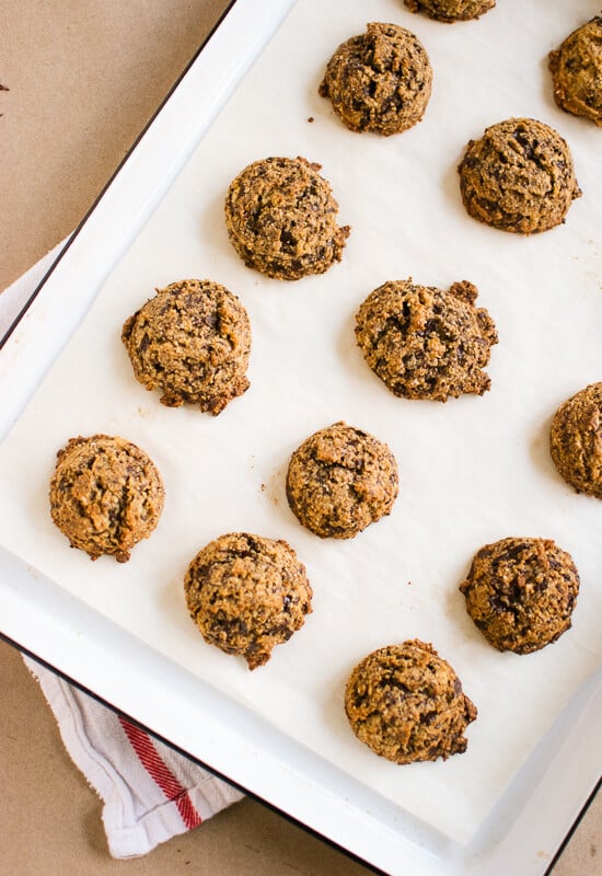 naturally sweetened, gluten-free chocolate chip cookies