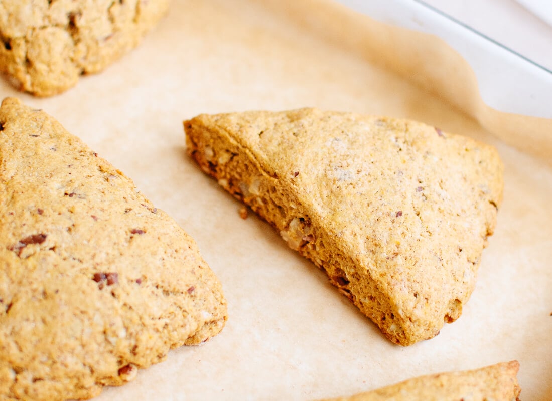 baked pumpkin scones